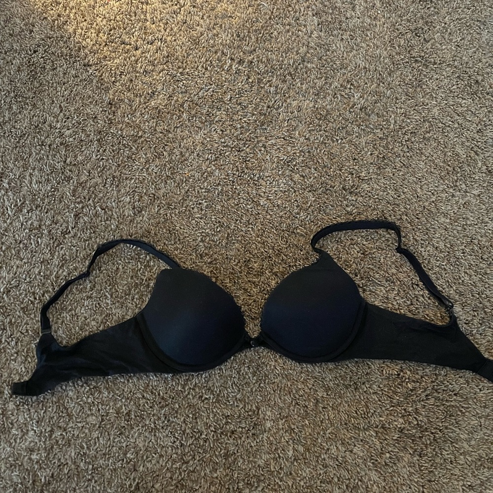 Victoria’s Secret Body by Victoria Push up 32C LIKE NEW!